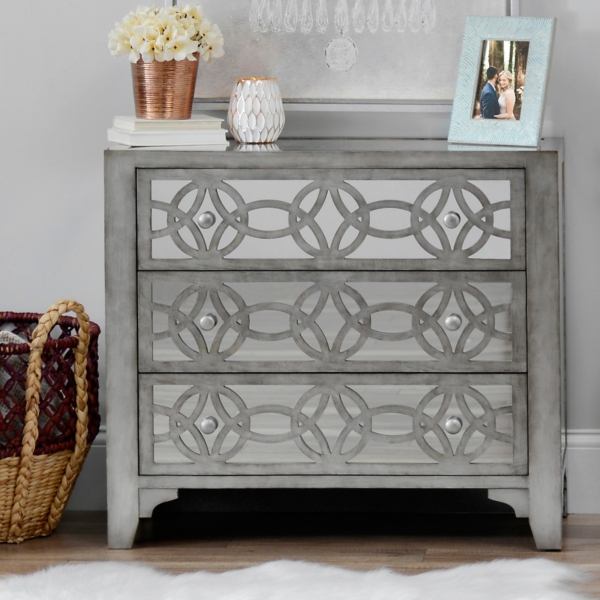 Mirrored three deals drawer chest