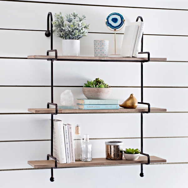 Wooden slatpipe store shelf