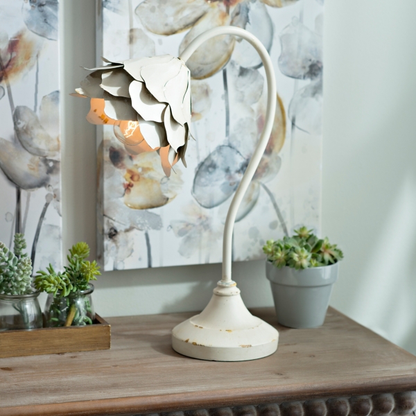 White flower hot sale table lamp