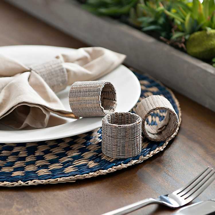 Handmade rustic napkin rings come in a set of 4 set of 4 Blue flower napkin ring This rustic napkin ring set is great to decor your elegant table