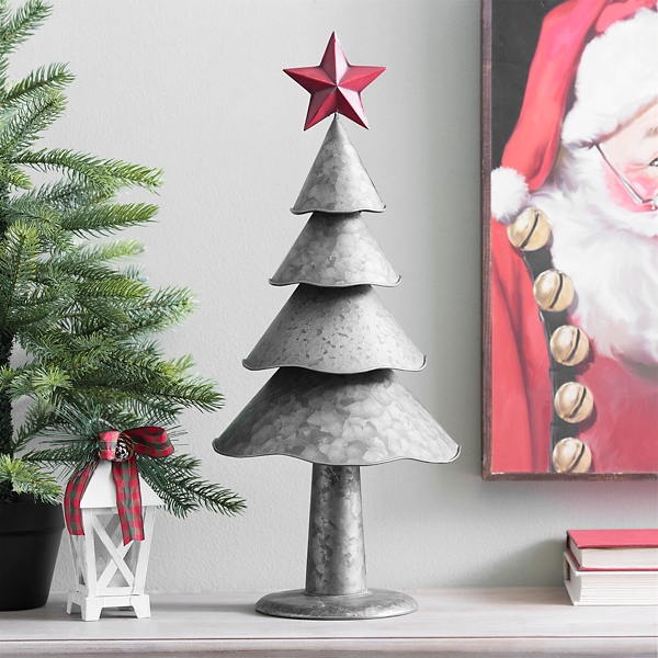 Udover Forbrydelse Fru Galvanized Metal Christmas Tree with Red Star | Kirklands Home