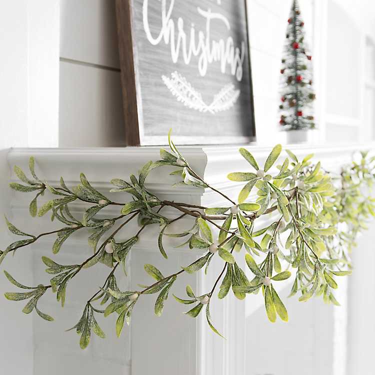 Christmas Frosted White Berry Garland 180cm