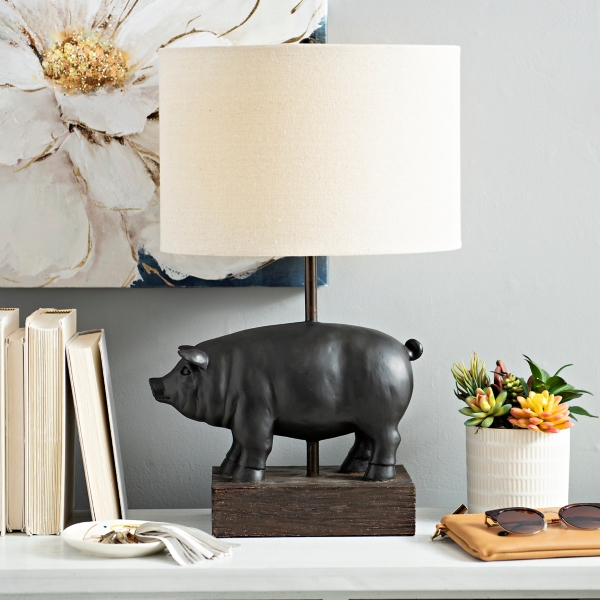 Pig lamp outlet