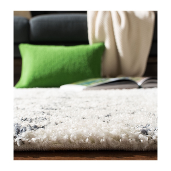 SAFAVIEH Cream and Gray Bergen Weathered Rug, 8x10