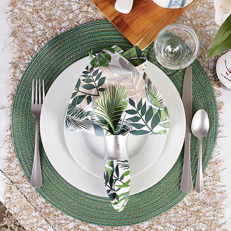 Green Variegated Round Placemats Set, Round Green Placemats