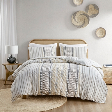 Ivory comforter deals