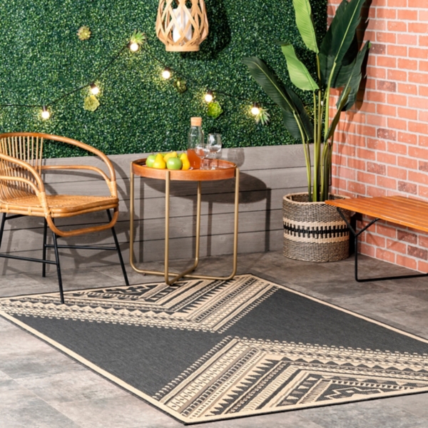 Landy Dark Gray Aztec Outdoor Rug, 8x10