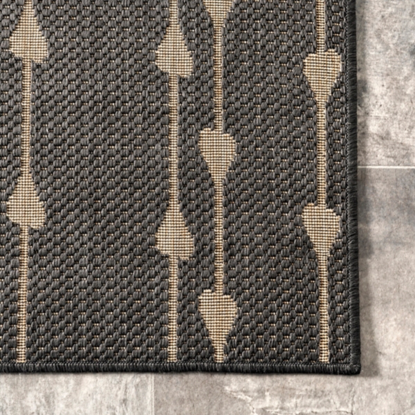 Kendall Gray Vertical Teardrop Outdoor Rug, 5x8