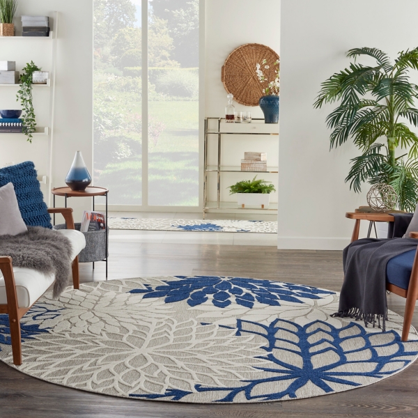 Navy Floral Burst Round Outdoor Area Rug, 7x7