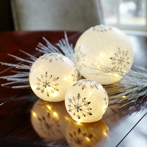 Prelit Snowflake Glass Globes, Set of 3