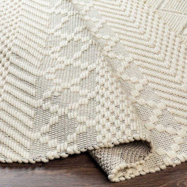 Cream Diamond Tassel Wool Area Rug
