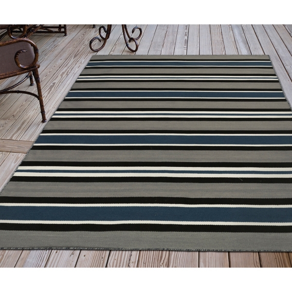 Navy Bold Stripe Indoor/Outdoor Area Rug, 7x9
