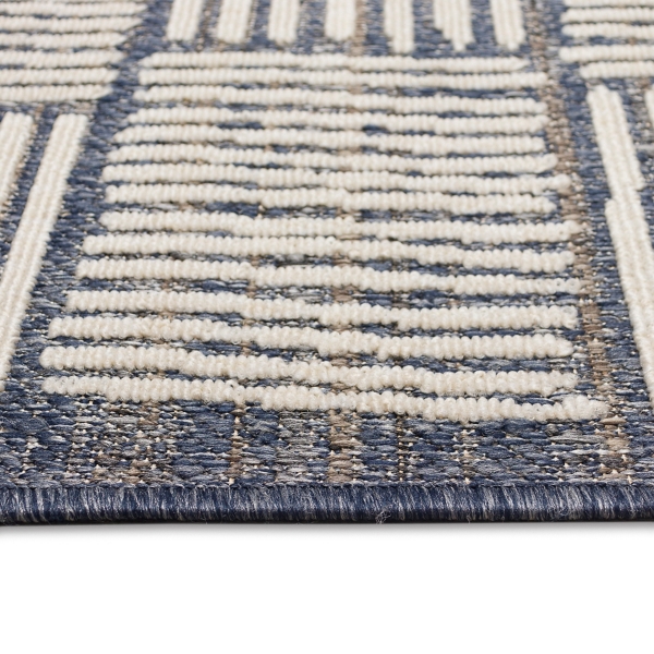 Kirklands Blake Gray Cube Indoor/Outdoor Area Rug, 5x7 | Hamilton Place