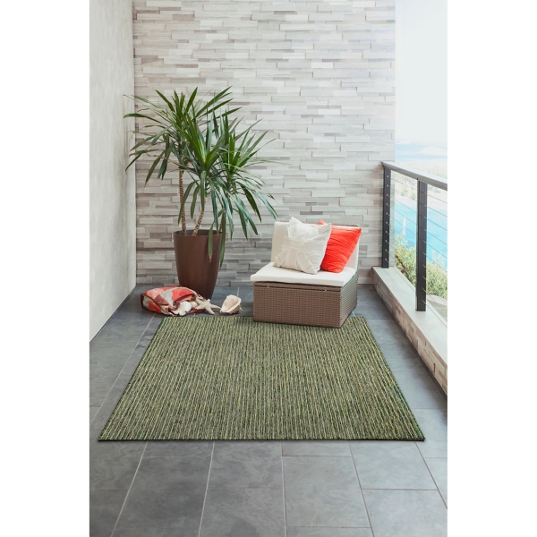 Green Intertwine Indoor/Outdoor Area Rug, 7x9