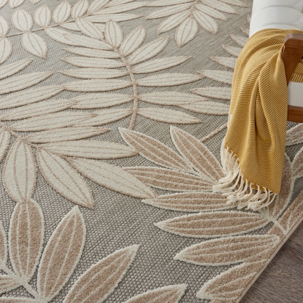 Natural Botanical Leaves Outdoor Area Rug, 9x13