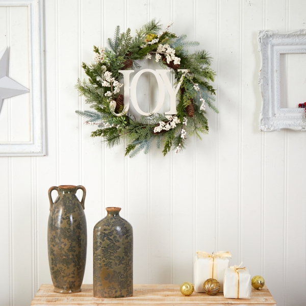 Evergreen Pineberry Joy Wreath