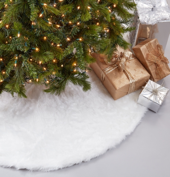 White Snow Fur Tree Skirt