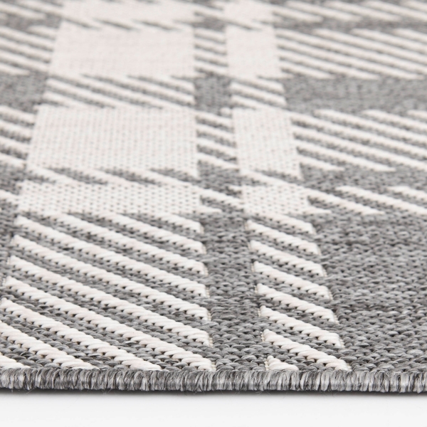 Gray Priya Plaid Indoor/Outdoor Area Rug