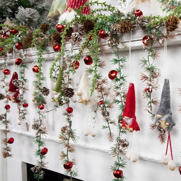 Gnomes with Stars Ornaments, Set of 6