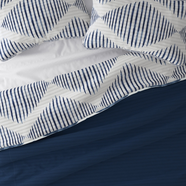 Navy Diamond Line Reversible 2-pc. Twin Quilt Set