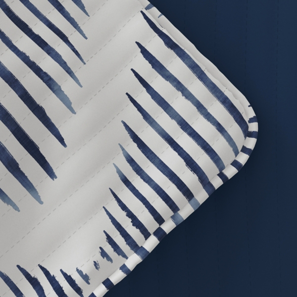 Navy Diamond Line Reversible 3-pc. King Quilt Set
