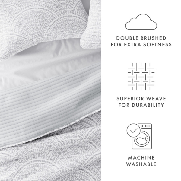 Scalloped Reversible 3-pc. Queen Quilt Set