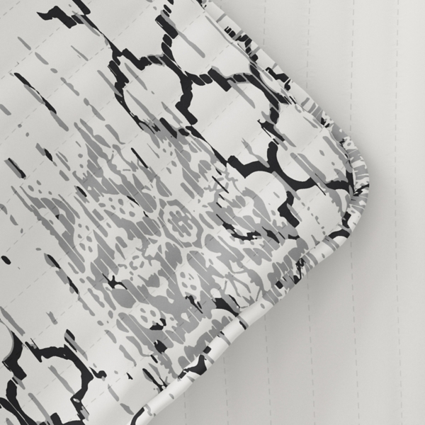 White Trellis Reversible 3-pc. Queen Quilt Set