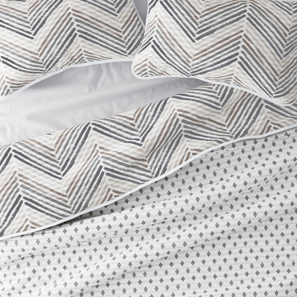 Gray Chevron Reversible 3-pc. Queen Quilt Set