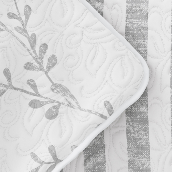 Gray Vines Reversible 3-pc. Queen Quilt Set