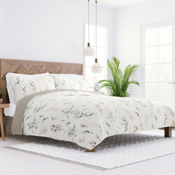 Watercolor Leaves Reversible 2-pc. Twin Quilt Set