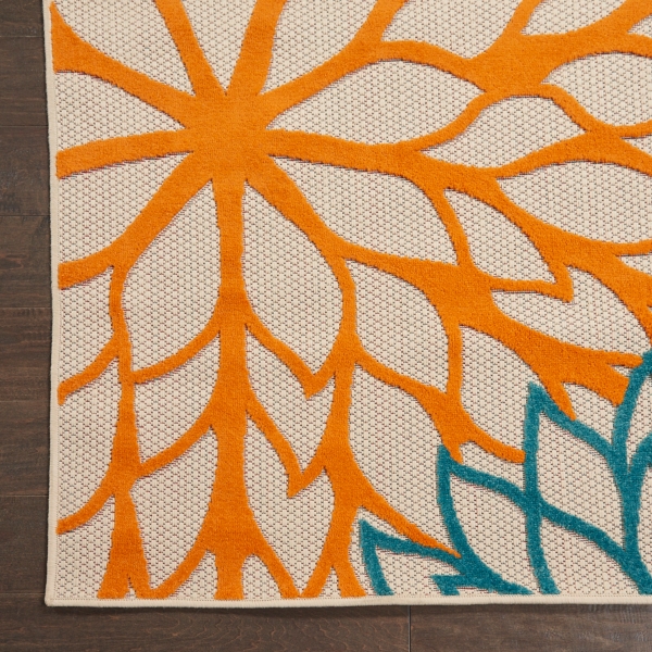 Bright Red Floral Burst Outdoor Area Rug, 6x9