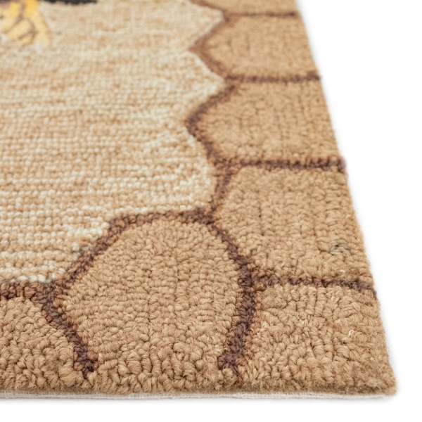 Natural Honeycomb & Bees Outdoor Accent Rug