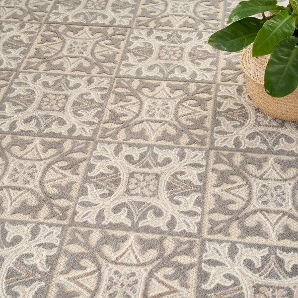 Aloha Ivory Geometric Indoor/Outdoor Area Rug
