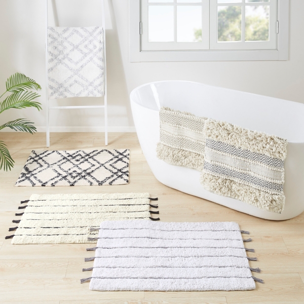 Ivory Striped Tassel Bath Mat