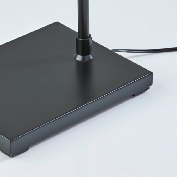 Leon Black Metal Floor Lamp