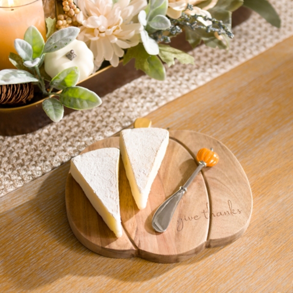 Pumpkin Shaped Board and Knife Set