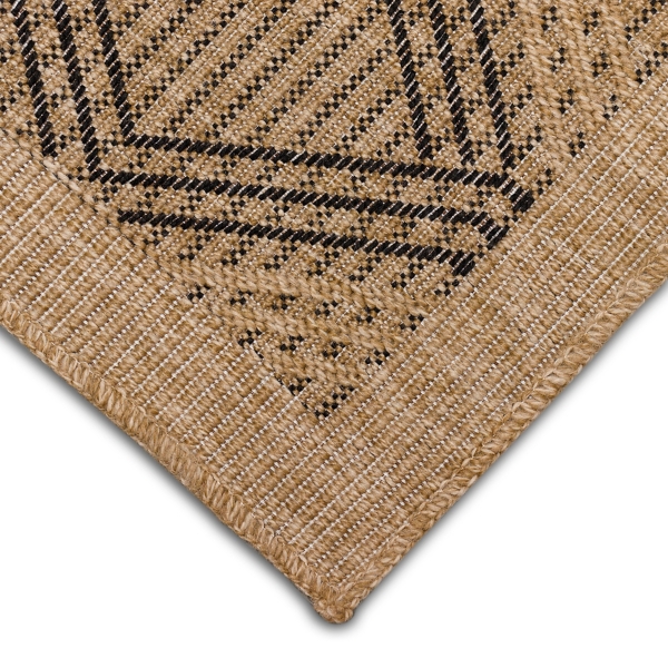 Tan & Black Diamonds Indoor/Outdoor Area Rug, 5x7