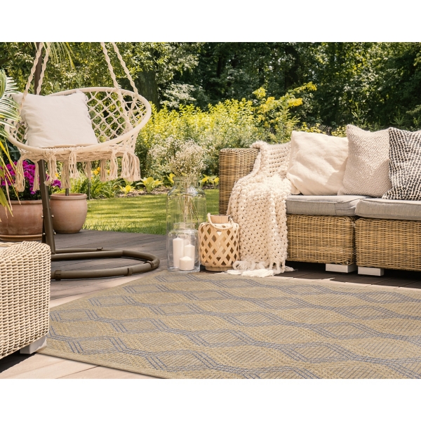 Tan & Navy Diamonds Indoor/Outdoor Area Rug