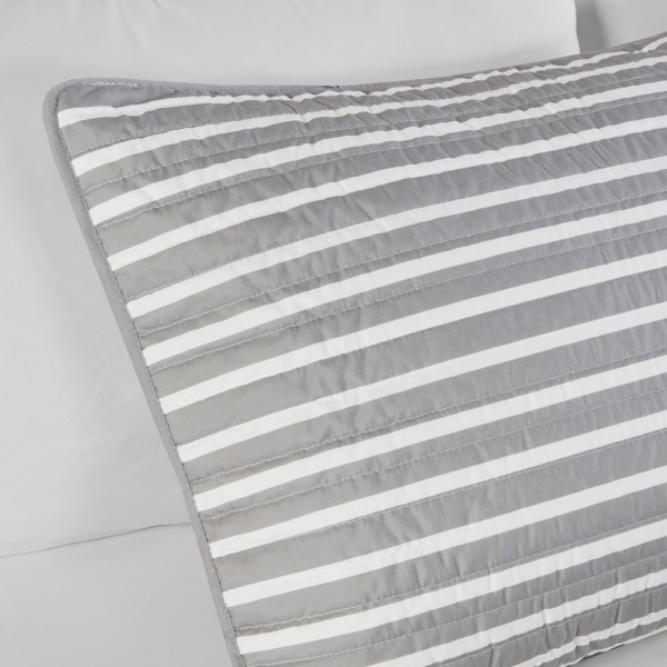 Reversible Stripes 5-pc. Full/Queen Quilt Set