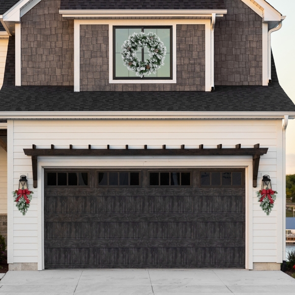 Flocked Angel Pine Wreath