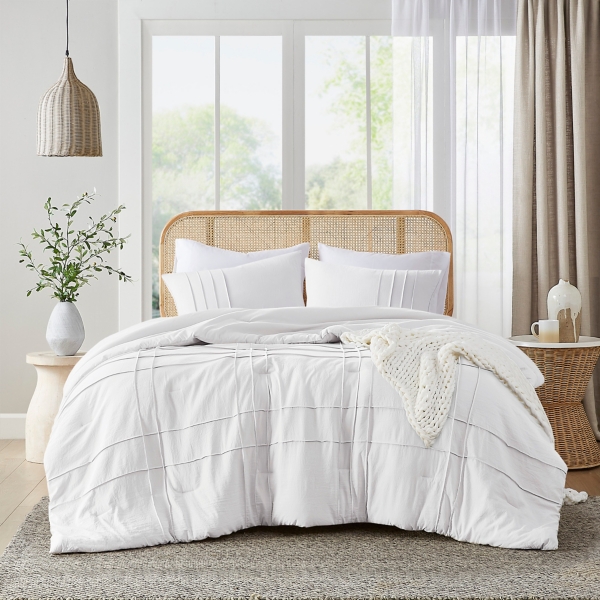 White Pleated Grid Queen Comforter Set