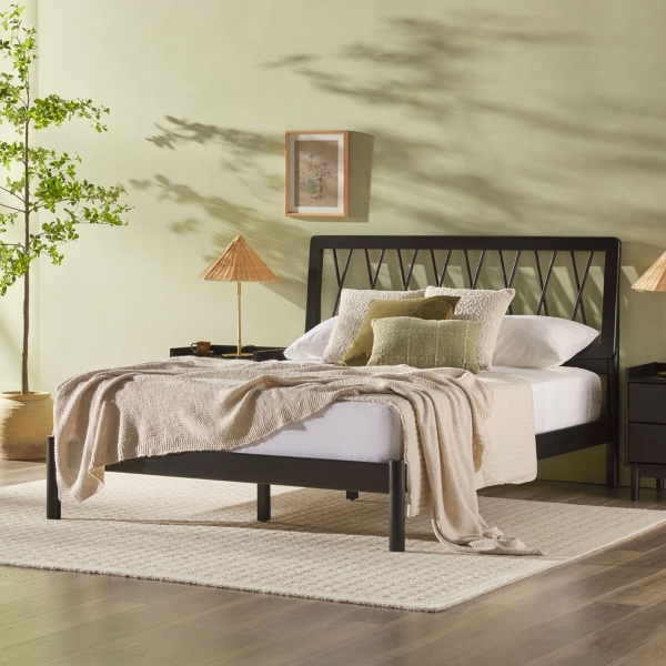 Black Wood Spindle Headboard Queen Bed