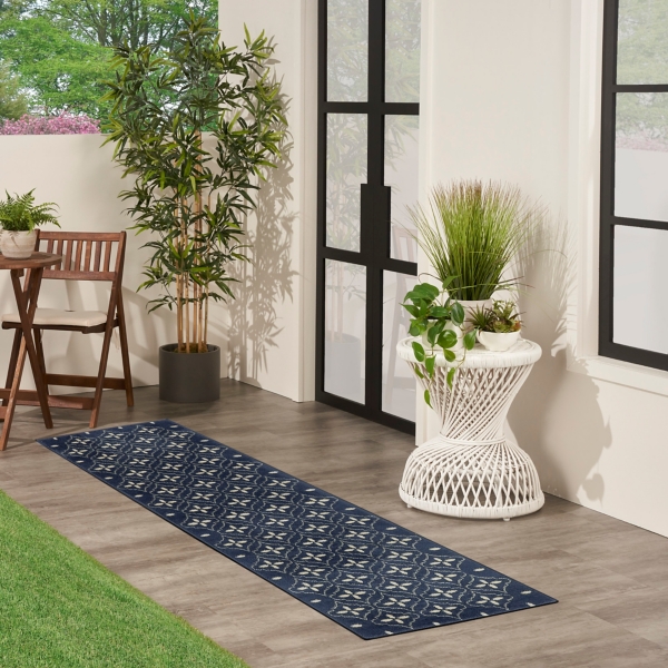 Navy and Ivory Quatrefoil Indoor/Outdoor Runner