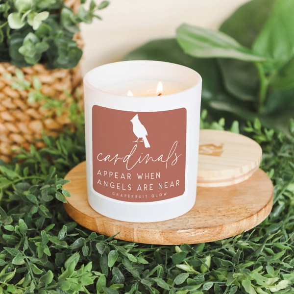 Cardinals Appear Grapefruit Glow Jar Candle