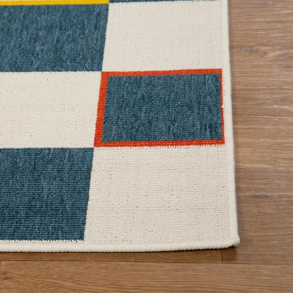Navy and White Checkered Indoor/Outdoor Rug