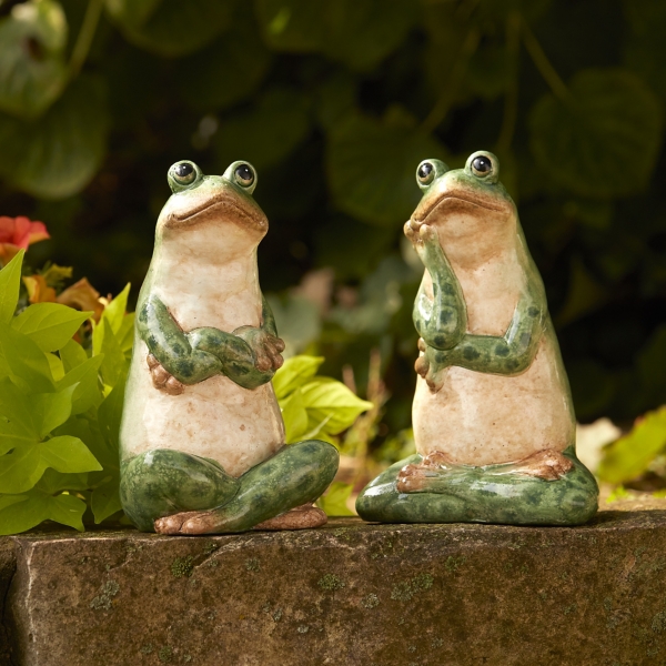 Sitting Frog Ceramic Garden Statues, Set of 2