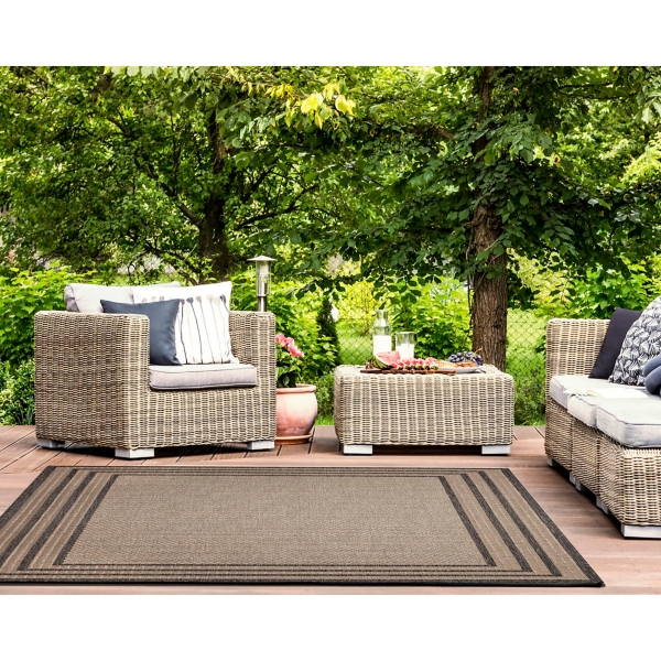 Taupe Outline Indoor/Outdoor Area Rug