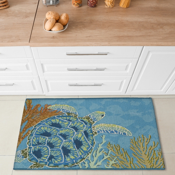 Blue Aquatic Life Indoor/Outdoor Accent Rug, 2x3