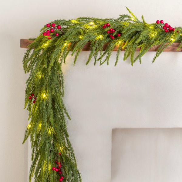 Pre-Lit Norfolk Red Berry Christmas Garland
