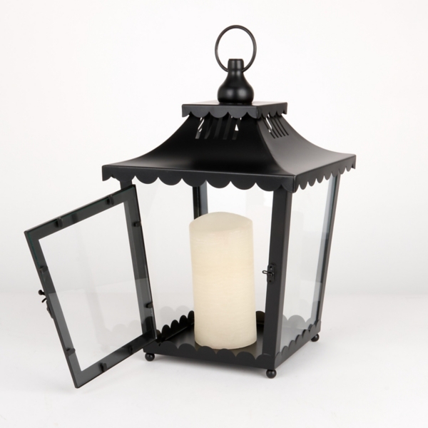 Black Metal Scalloped Lantern